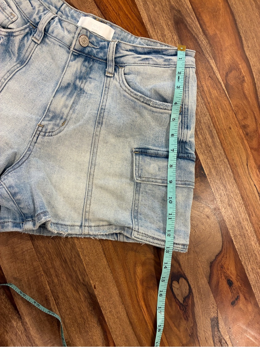 Vervet Denim Cargo Shorts - Women - Size M - Picture 4 of 7